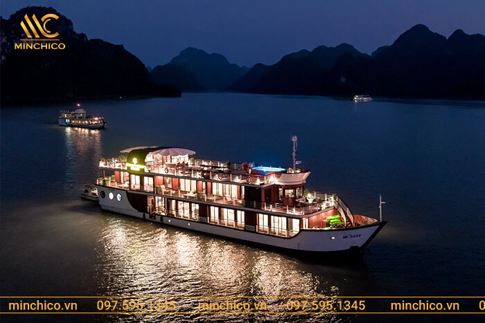 Hình ảnh bồn sục du thuyền 5 sao Orchid Premium Cruise
