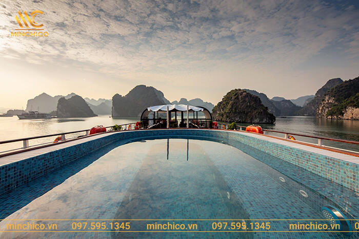 Hình ảnh bồn sục du thuyền 5 sao Orchid Premium Cruise