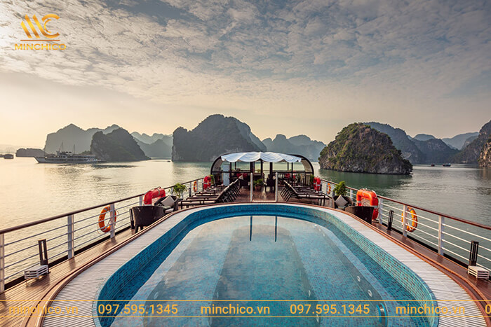 Hình ảnh bồn sục du thuyền 5 sao Orchid Premium Cruise