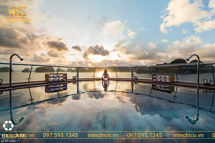 Bể sục du thuyền 5 sao Stellar Of the Sea