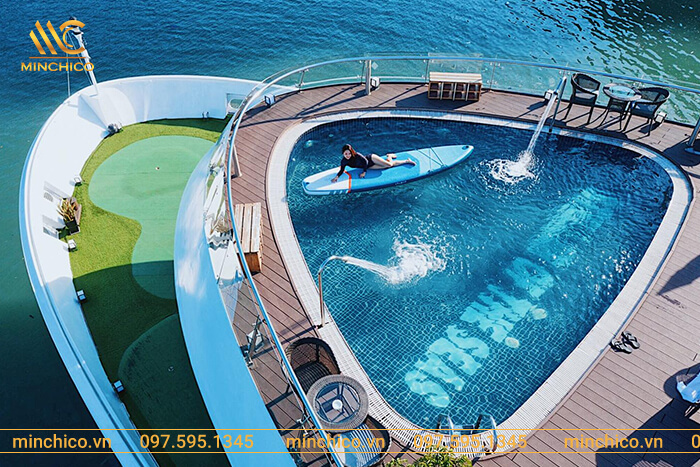 Bể sục du thuyền 5 sao Stellar Of the Sea
