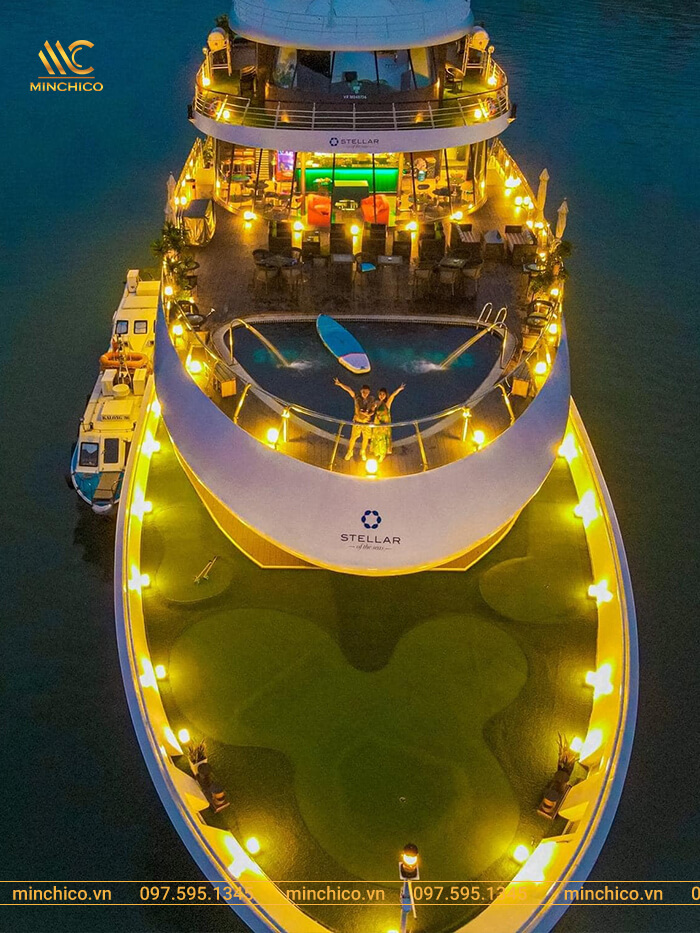 bồn sục du thuyền 5 sao Stellar Of the Sea