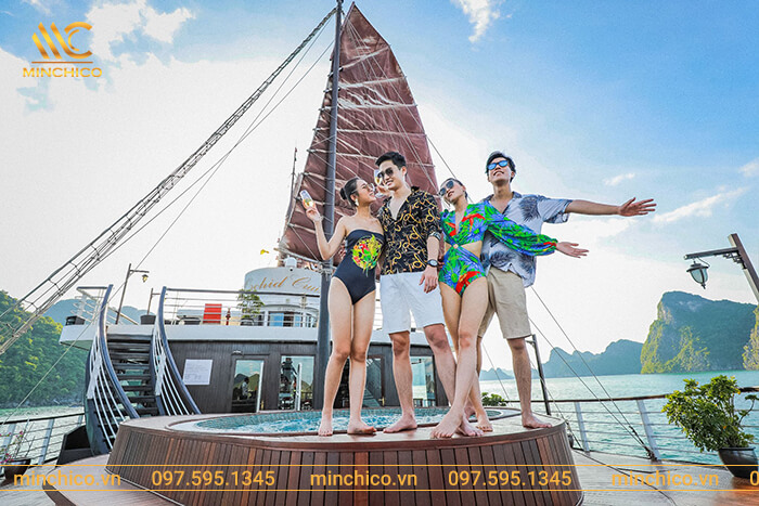 Bồn sục du thuyền Orchid Classic Cruise