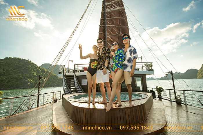 Bồn sục du thuyền Orchid Classic Cruise