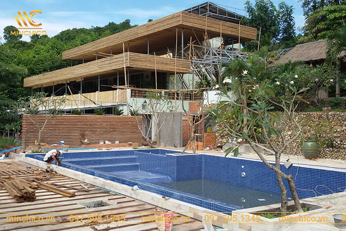 Chi phí trang trí hoàn thiện bể bơi