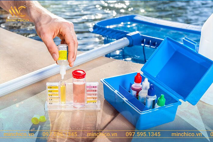 Hướng dẫn kiểm tra nồng độ Clo trong nước hồ bơi Hướng dẫn kiểm tra nồng độ Clo trong nước hồ bơi