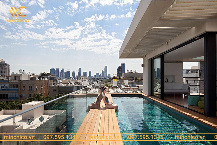 mẫu nhà có hồ bơi trên sân thượng