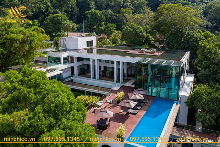 những mẫu nhà có hồ bơi trên sân thượng