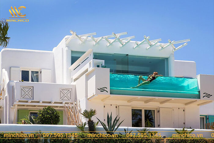 hồ bơi trên sân thượng