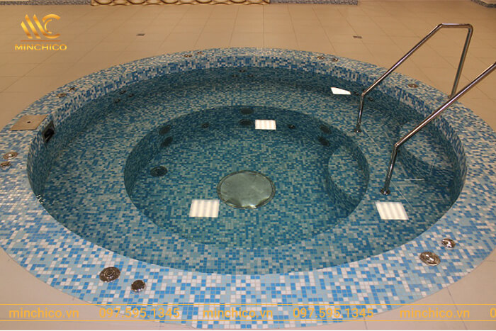 bể tắm sục gia đình