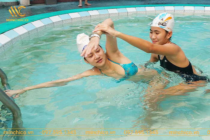 Trung tâm dạy bơi Hà Nội