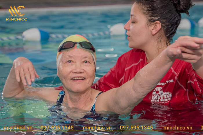 Những vấn đề thường gặp ở người lớn khi học bơi