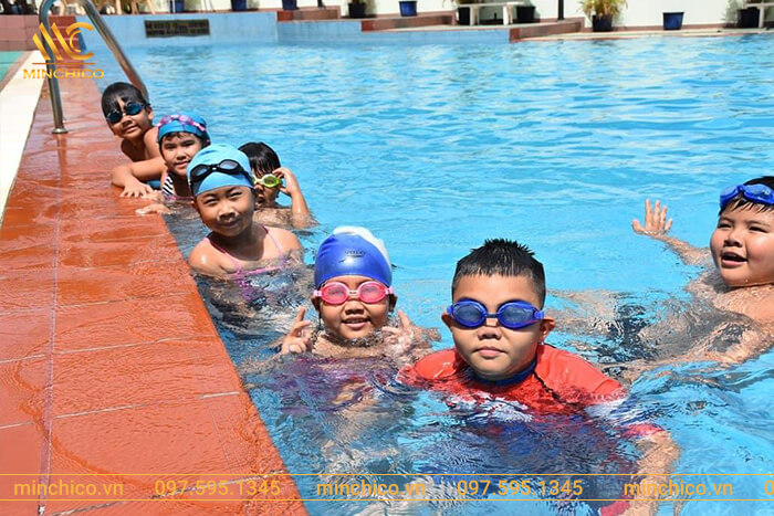 Trung tâm dạy bơi cho bé Swim To Be Live