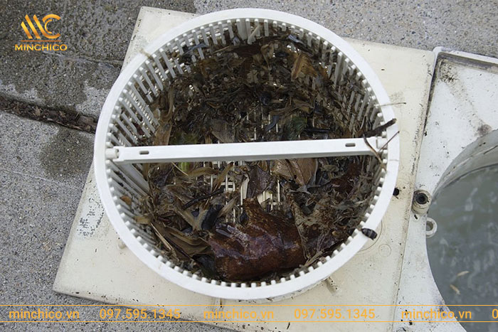 Hướng dẫn vệ sinh skimmer hồ bơi đúng cách Hướng dẫn vệ sinh skimmer hồ bơi đúng cách
