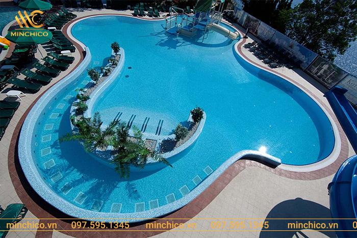 Bể bơi được thiết kế theo hình dạng đặc biệt Bể bơi được thiết kế theo hình dạng đặc biệt