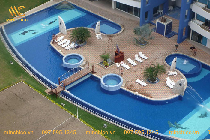 Bể bơi kinh doanh kết hợp bể sục và bể vầy cho trẻ em Bể bơi kinh doanh kết hợp bể sục và bể vầy cho trẻ em