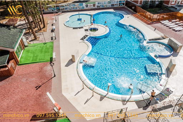 Mẫu hồ bơi kinh doanh có cả bể sục, bể vầy