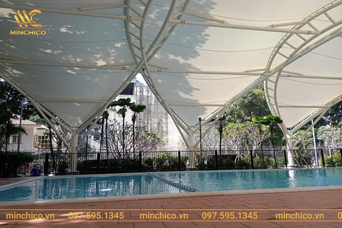 Mẫu mái che bể bơi dạng cánh buồm