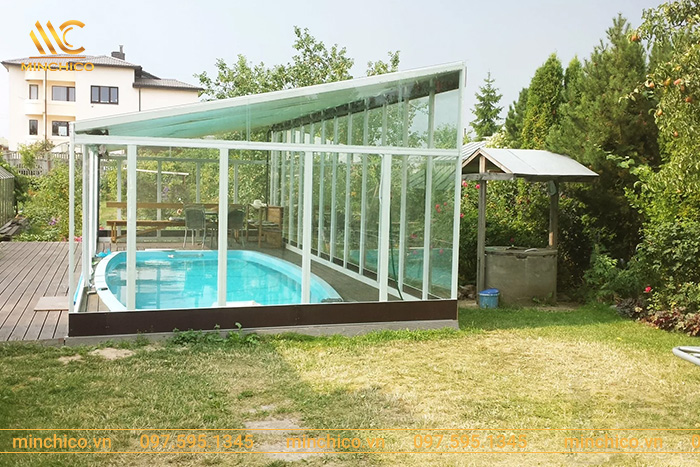 Mẫu mái che bể bơi chất liệu bạt căng thông minh