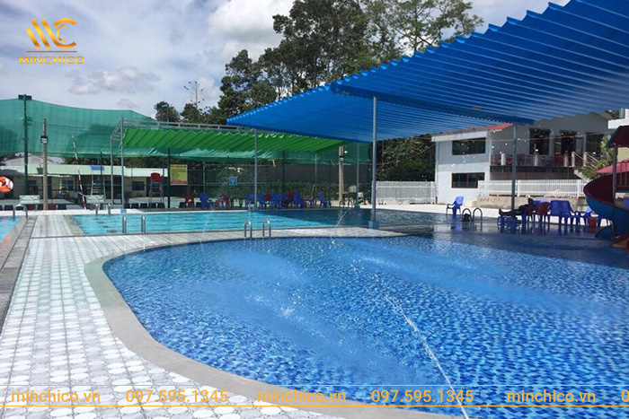 mẫu mái che bể bơi